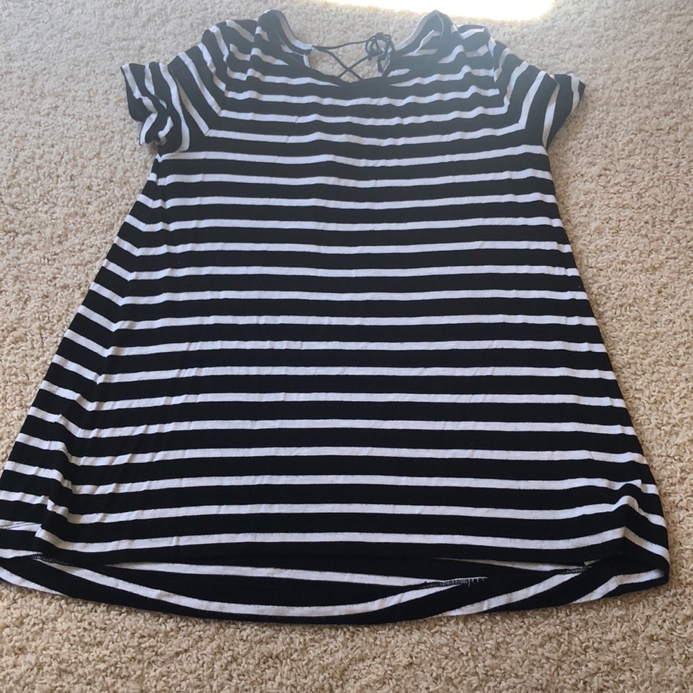 loose fitted lace up back shirt